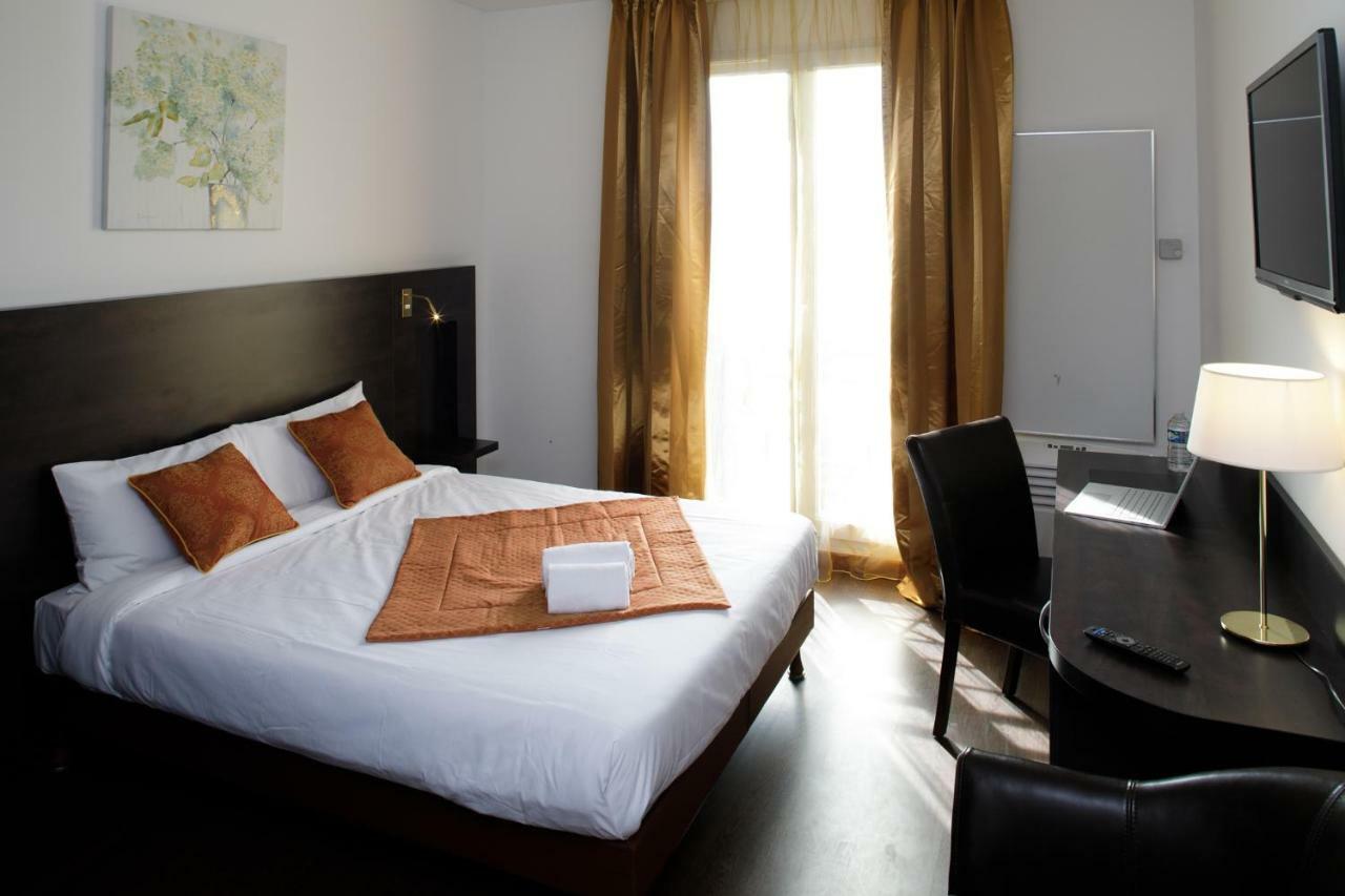 L'Epi Hotel Epernon Bagian luar foto