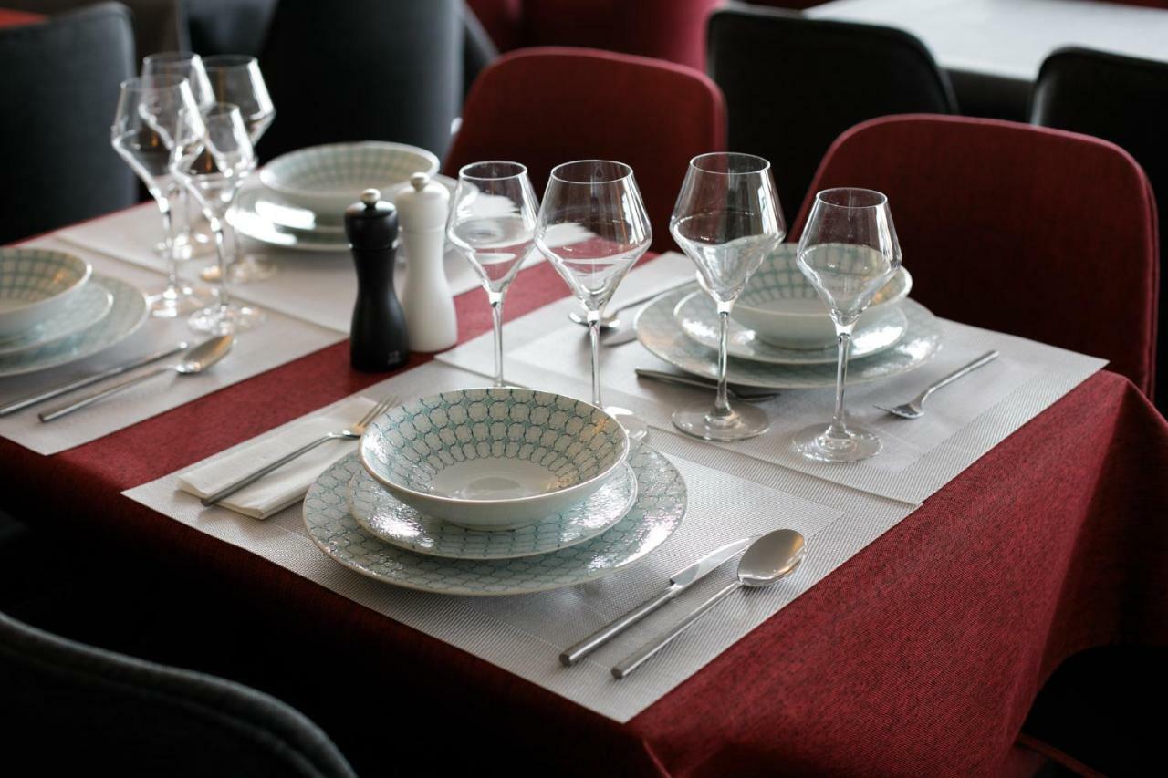 L'Epi Hotel Epernon Bagian luar foto
